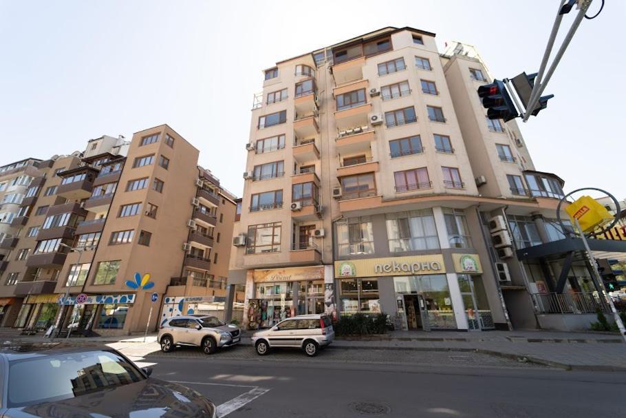 Апартамент За Гости Уют Burgas Exterior foto